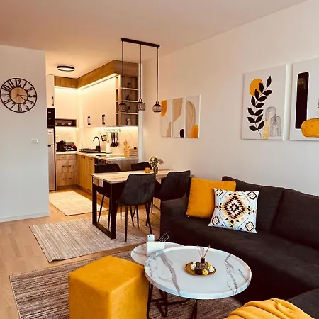 Apartamento Aeria 5 Min Walk To Airport Sarajevo