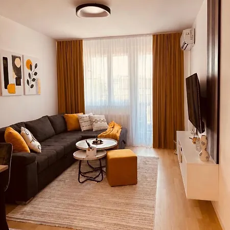 Aeria 5 Min Walk To Airport Apartamento