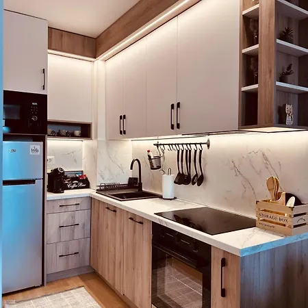 Aeria 5 Min Walk To Airport *