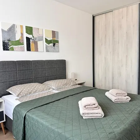 Aeria 5 Min Walk To Airport Apartamento *