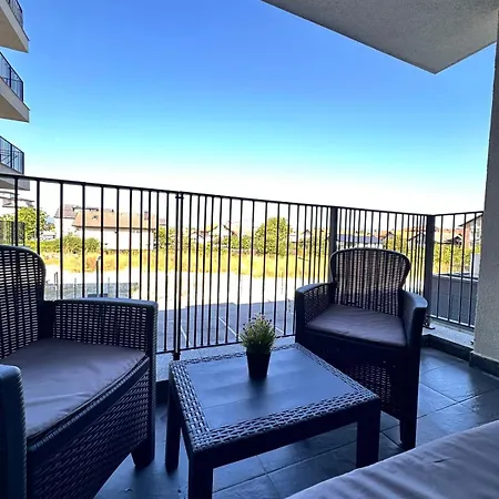 Aeria 5 Min Walk To Airport Apartamento