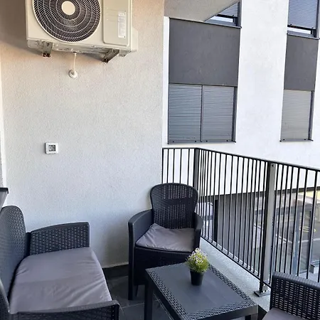 Aeria 5 Min Walk To Airport